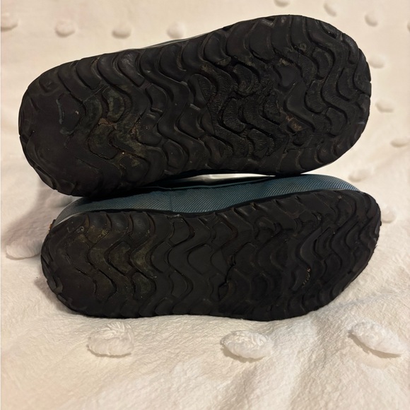 Bogs Toddler Rain Boots | Teal Shark Adventure Boots | Toddler 10 Tall Rain Boot - Picture 9 of 11